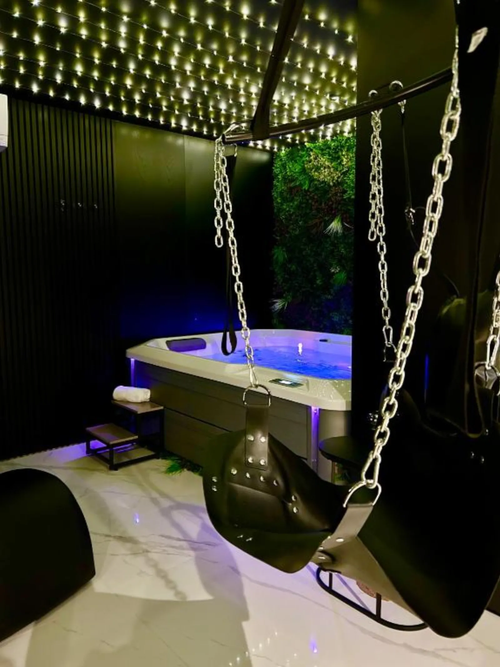 BDSM Tantra Love Room · photo 3