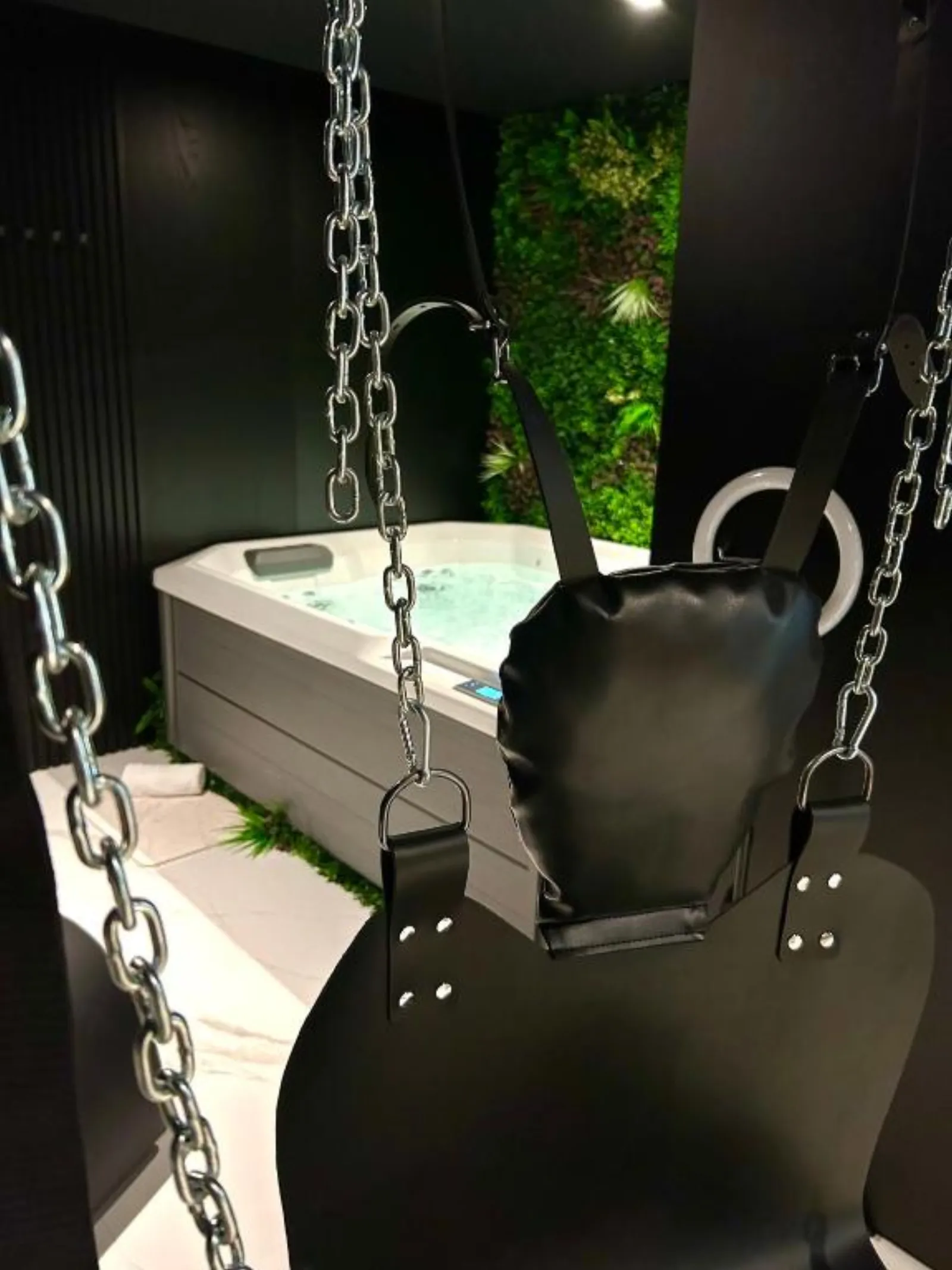 BDSM Tantra Love Room · photo 5