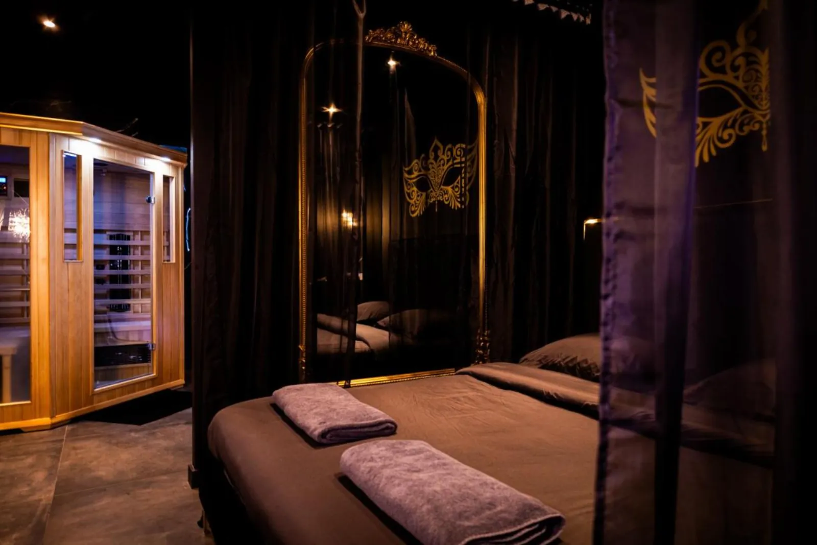 Love Room Villeurbanne · photo 5